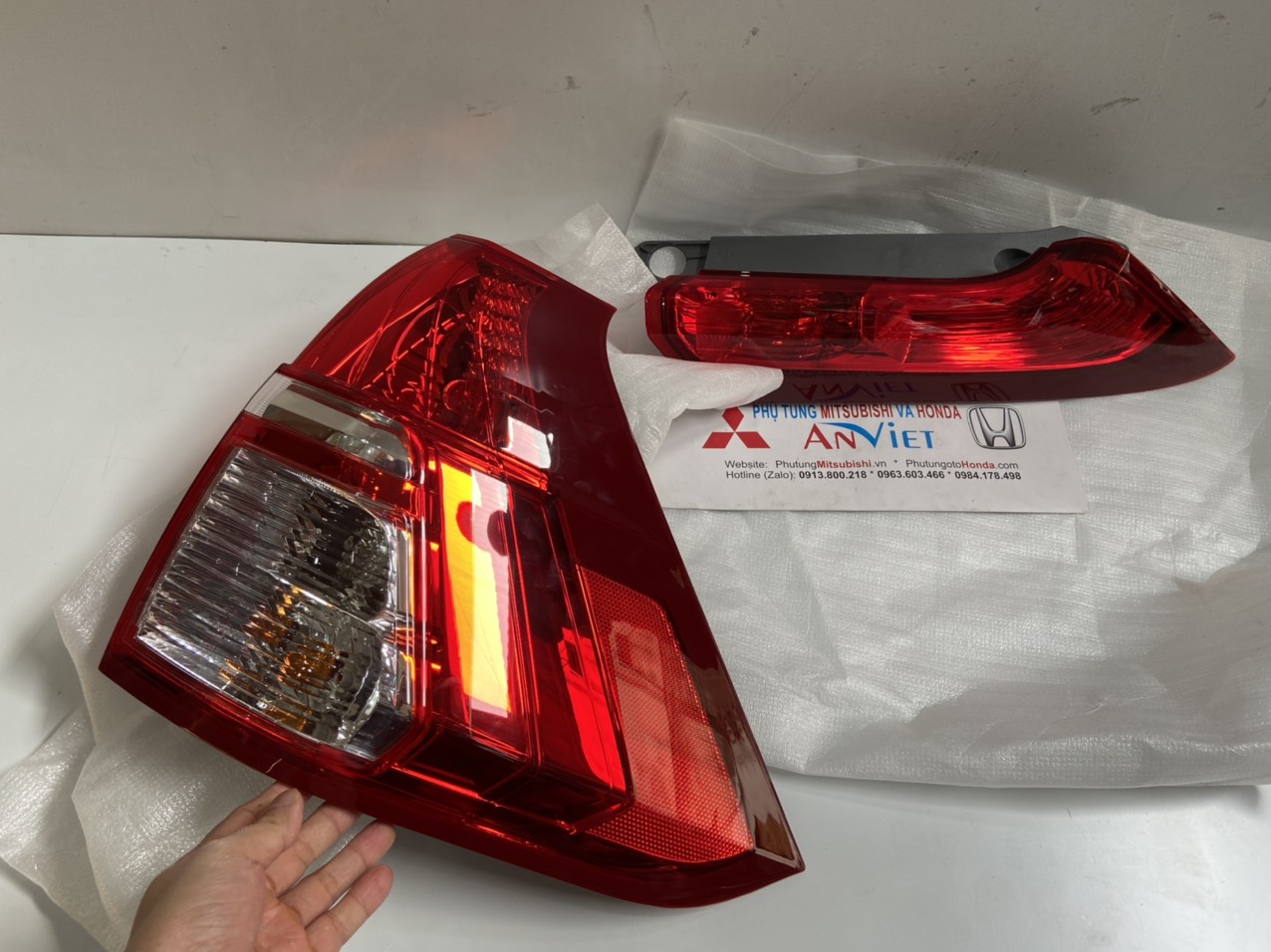 Đèn hậu miếng dưới xe honda CRV 2016-2017